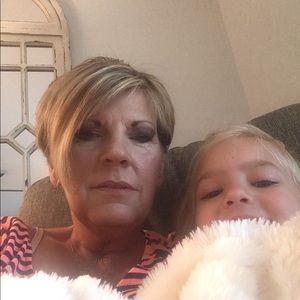 Meet your Posher, Debbie